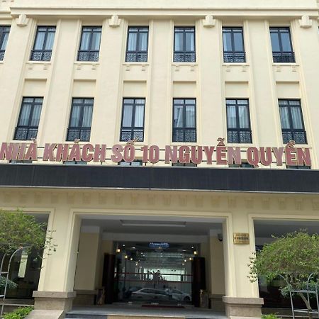 NguyẽN QuyèN Hotel Hanoi Buitenkant foto