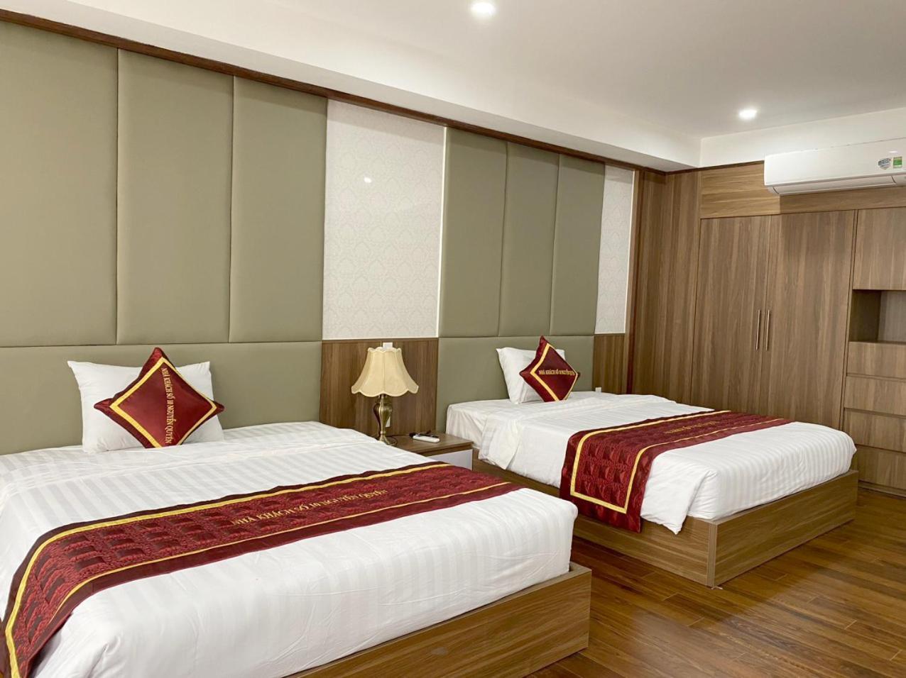 NguyẽN QuyèN Hotel Hanoi Buitenkant foto