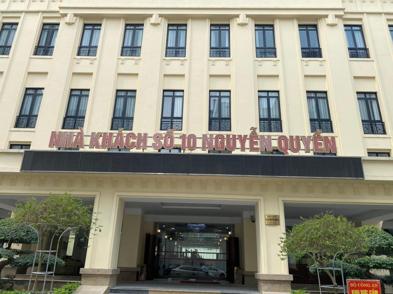 NguyẽN QuyèN Hotel Hanoi Buitenkant foto